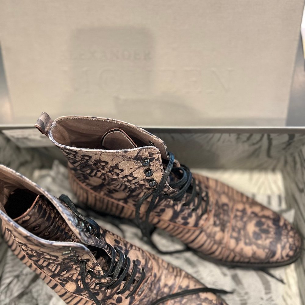 Vintage Alexander McQueen Mens Skull Boots